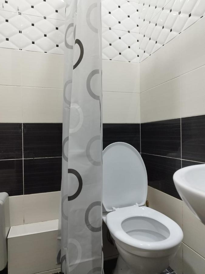 Apartment Near Republic Square 耶烈万 外观 照片